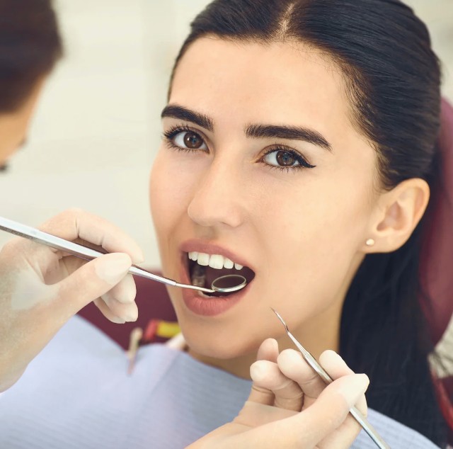 Extracción de cordales con periodoncista carolina gil - Quién saca las cordales en Bogotá