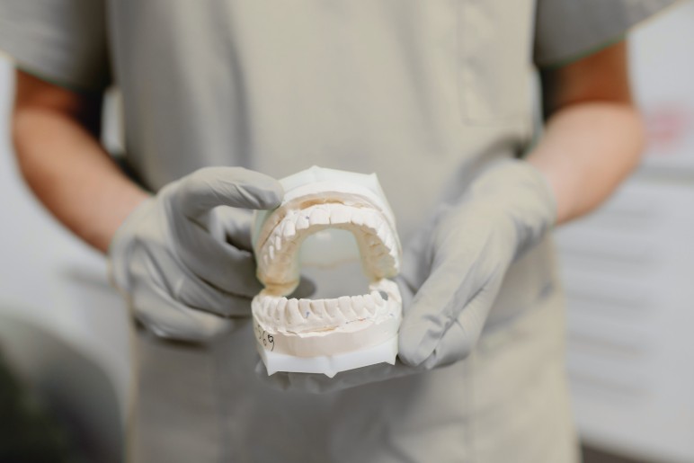 Injerto de hueso dental en Bogotá - Dra Carolina GIl