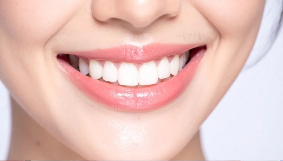 Beneficios implante dental de titaneo-Dra. Carolina Gil