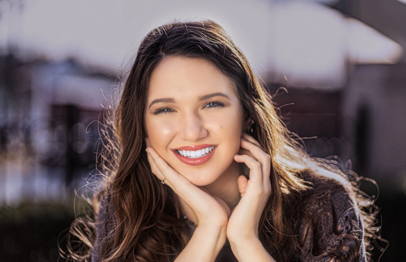 Beneficios implante dental de titaneo-Dra. Carolina Gil